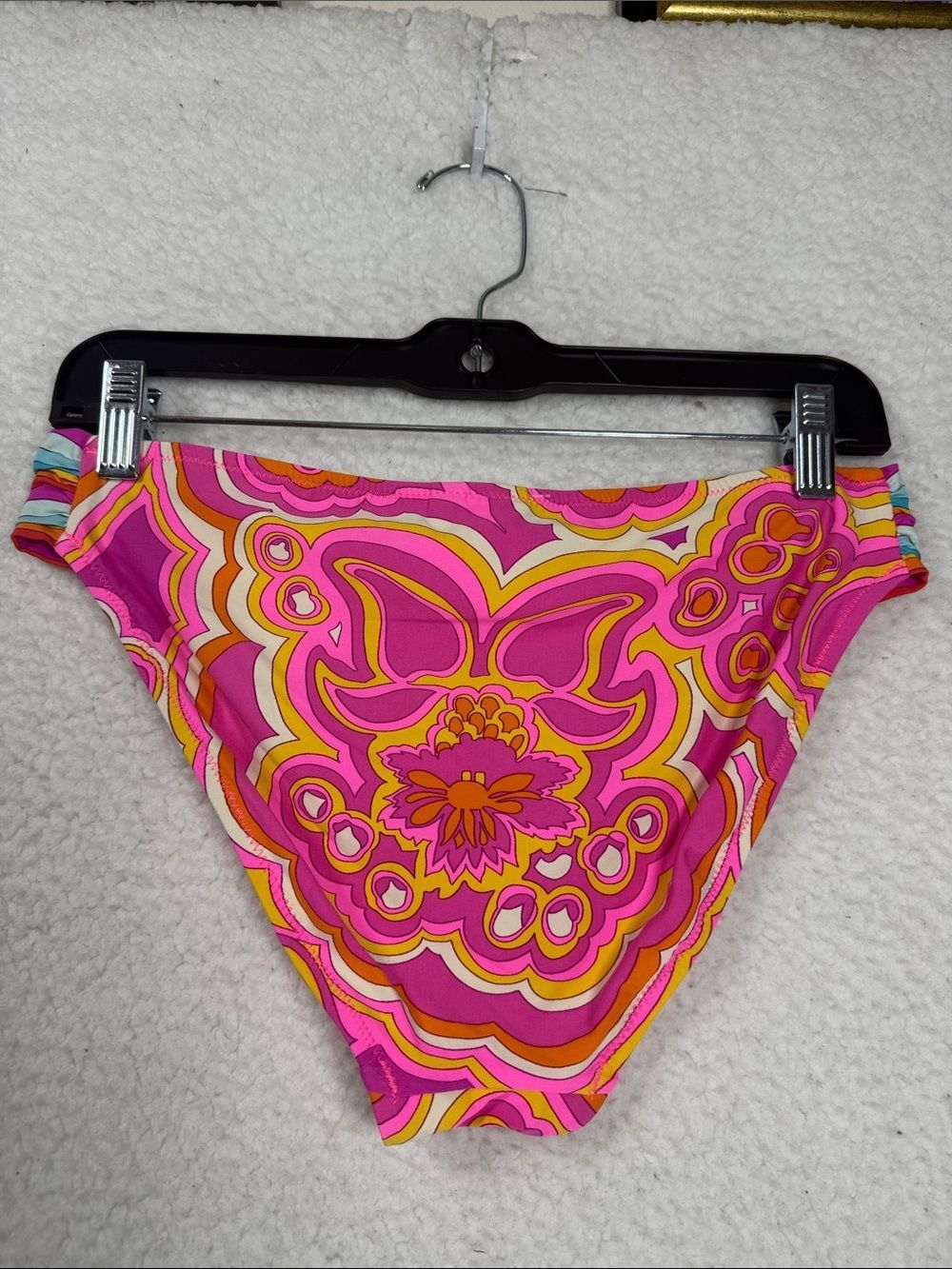 (A4) Trina Turk bikini bottom only
Swimsuit size 10 pink swirl
Turquoise orange - Picture 2 of 8